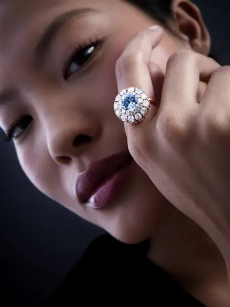 selim-mouzannar-jewelry-elle-sawamiphakdi-bague-250301_08_005